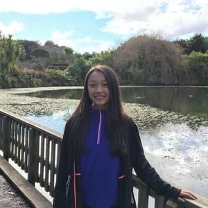 Meet your Posher, Amy